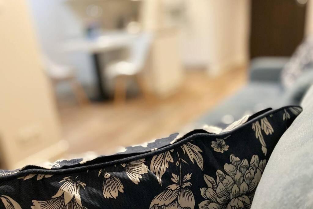 Exclusive 2Br! Apartment Near City Center +Netflix وارسو المظهر الخارجي الصورة