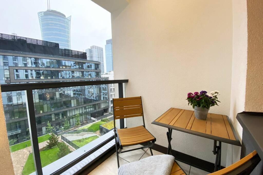 Exclusive 2Br! Apartment Near City Center +Netflix وارسو المظهر الخارجي الصورة